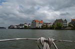 Dodrecht vanaf de Oude Maas